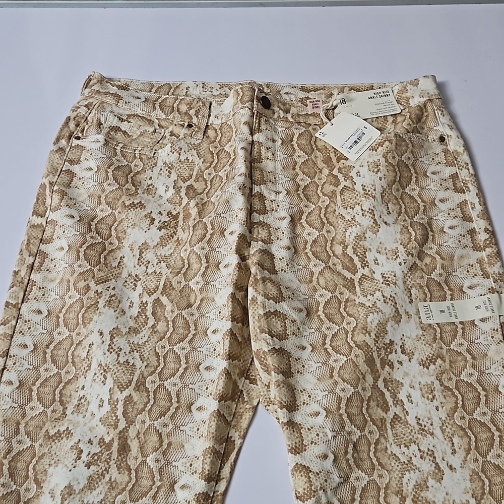 A.n.a HighRise Ankle Skinny Stretch Pant Sz 18 Tan reptile print, NWT